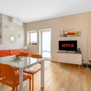 Easy Isola Apartament