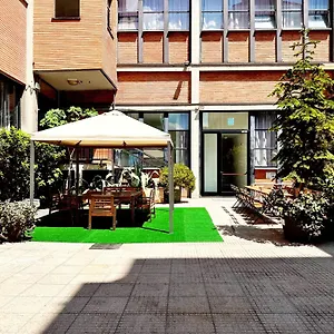 Vandrerhjem Mio, Milano